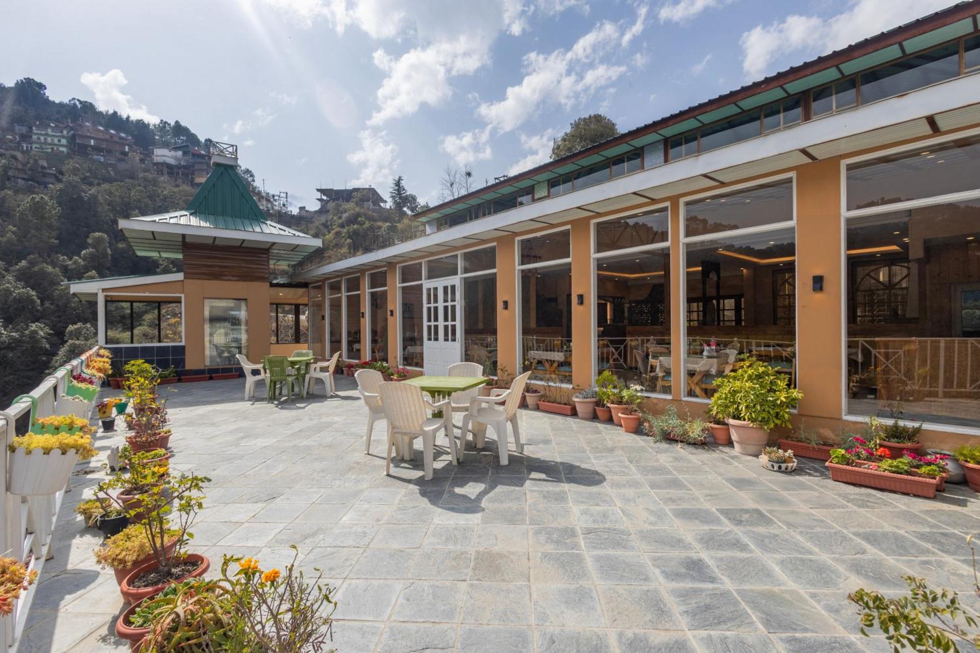 Treebo Lords Garden Glory With Valley View & Centralized Heating Shimla Eksteriør bilde