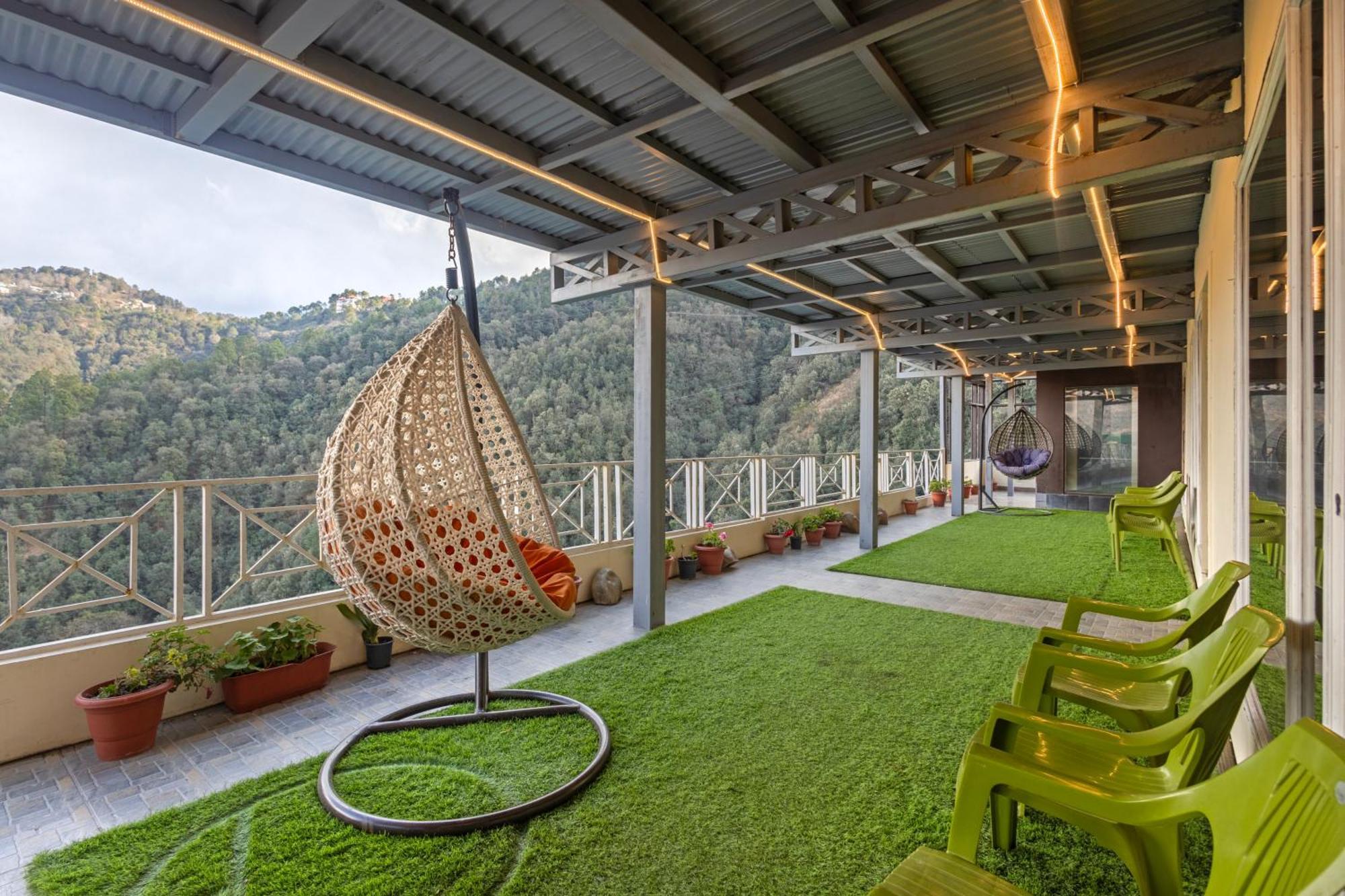 Treebo Lords Garden Glory With Valley View & Centralized Heating Shimla Eksteriør bilde